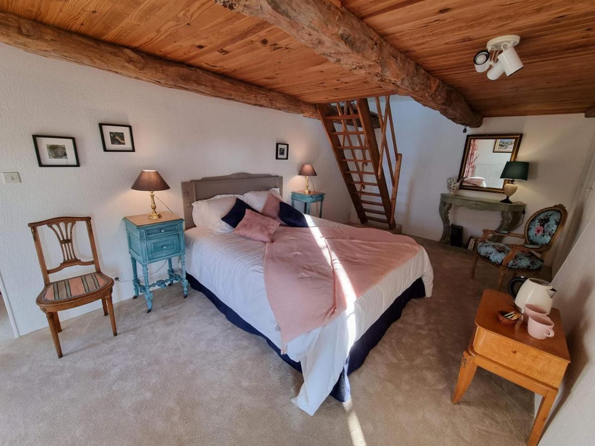 Les Berges De La Planchette Bed & Breakfast Yvignac-la-Tour Cameră foto