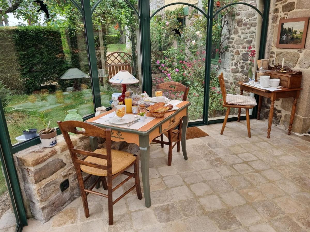 Les Berges De La Planchette Bed & Breakfast Yvignac-la-Tour Exterior foto