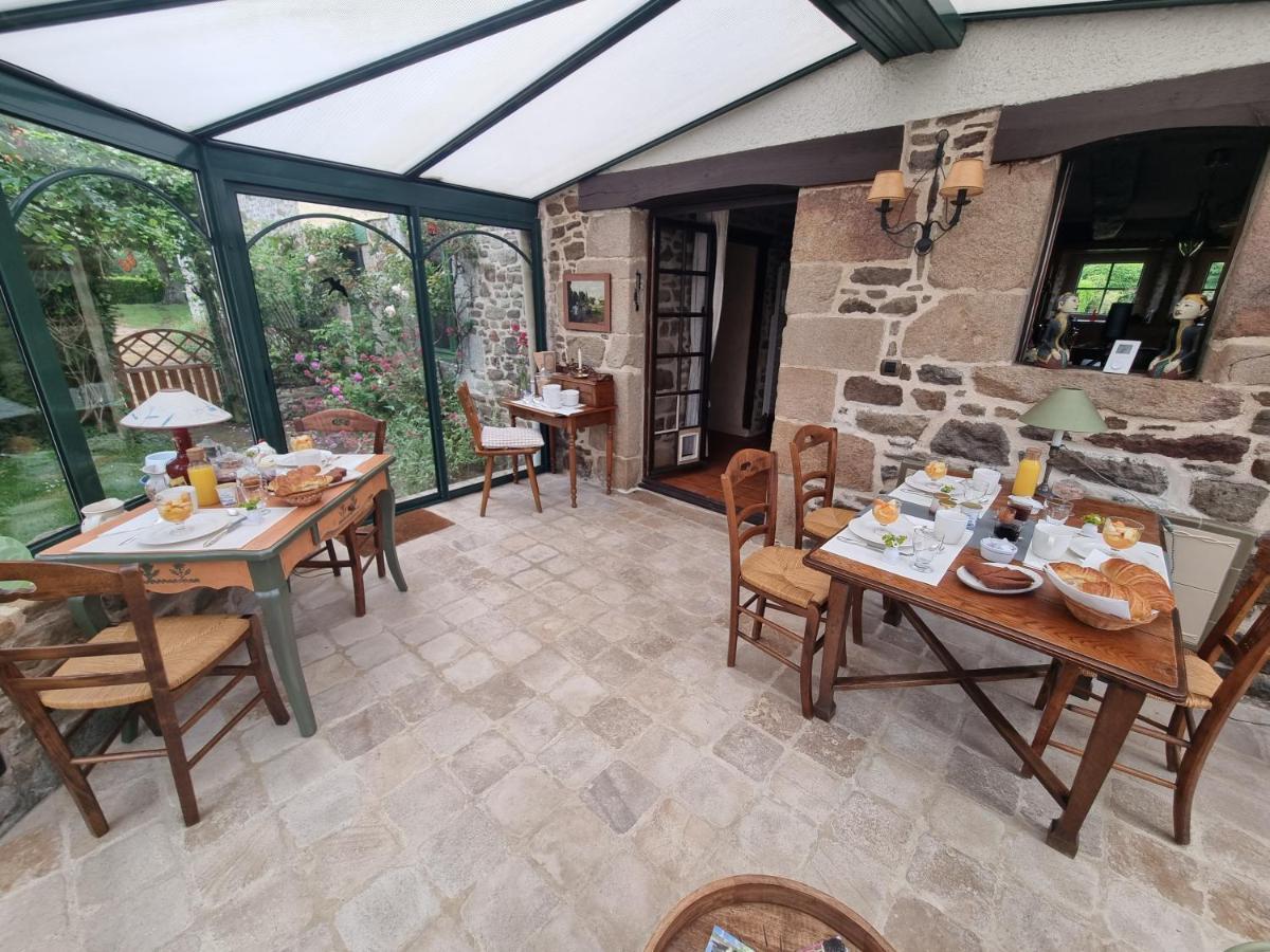 Les Berges De La Planchette Bed & Breakfast Yvignac-la-Tour Exterior foto