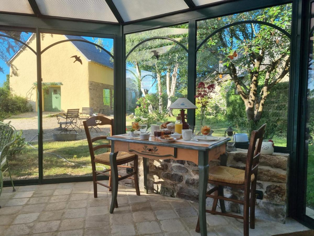 Les Berges De La Planchette Bed & Breakfast Yvignac-la-Tour Exterior foto